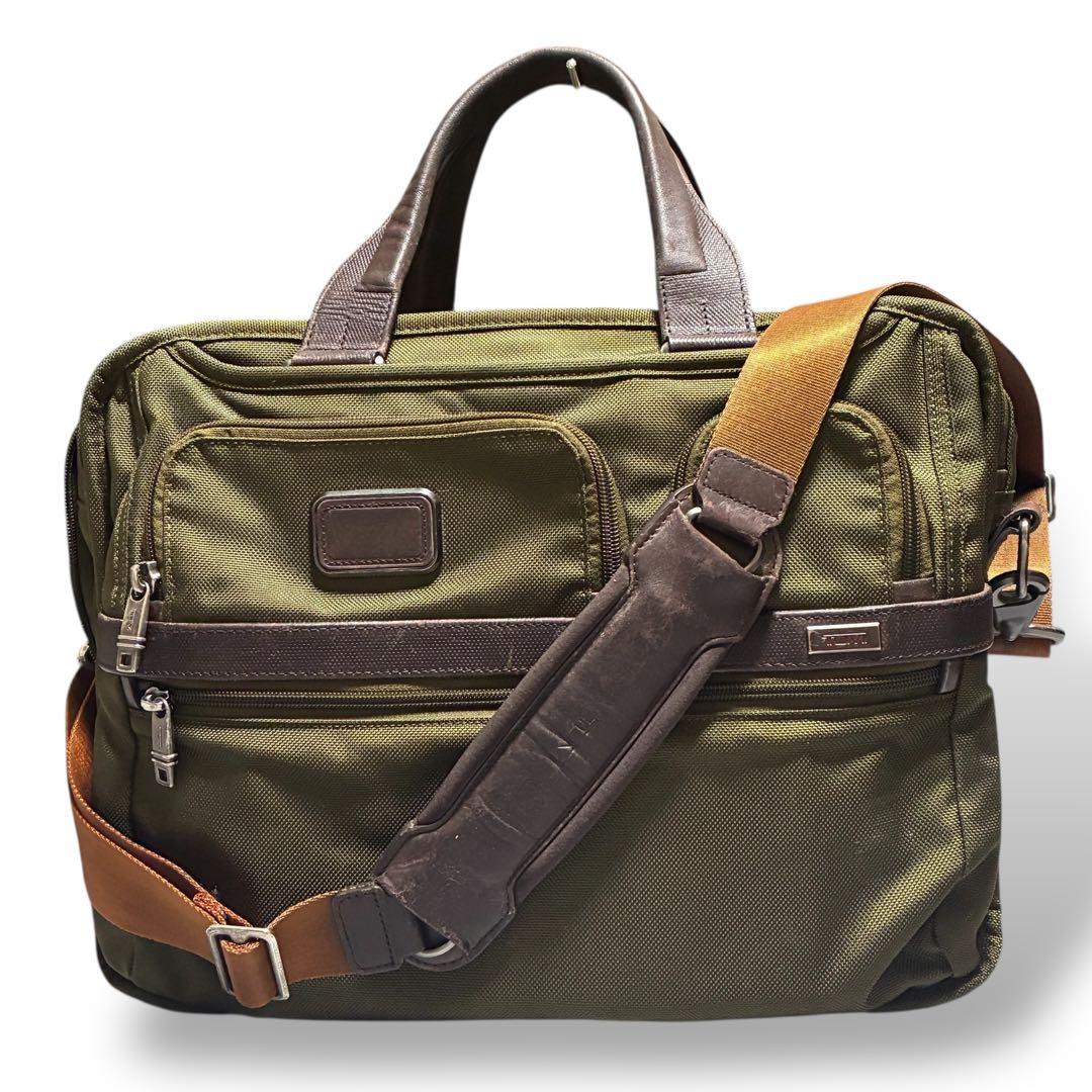 TUMI エクスパンダブル　ビジネスバッグ　2way カーキ　2層　大容量