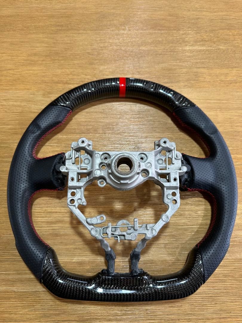 H*a様 86. カーボンファイバー スポーツステアリング大幅値段交渉OK