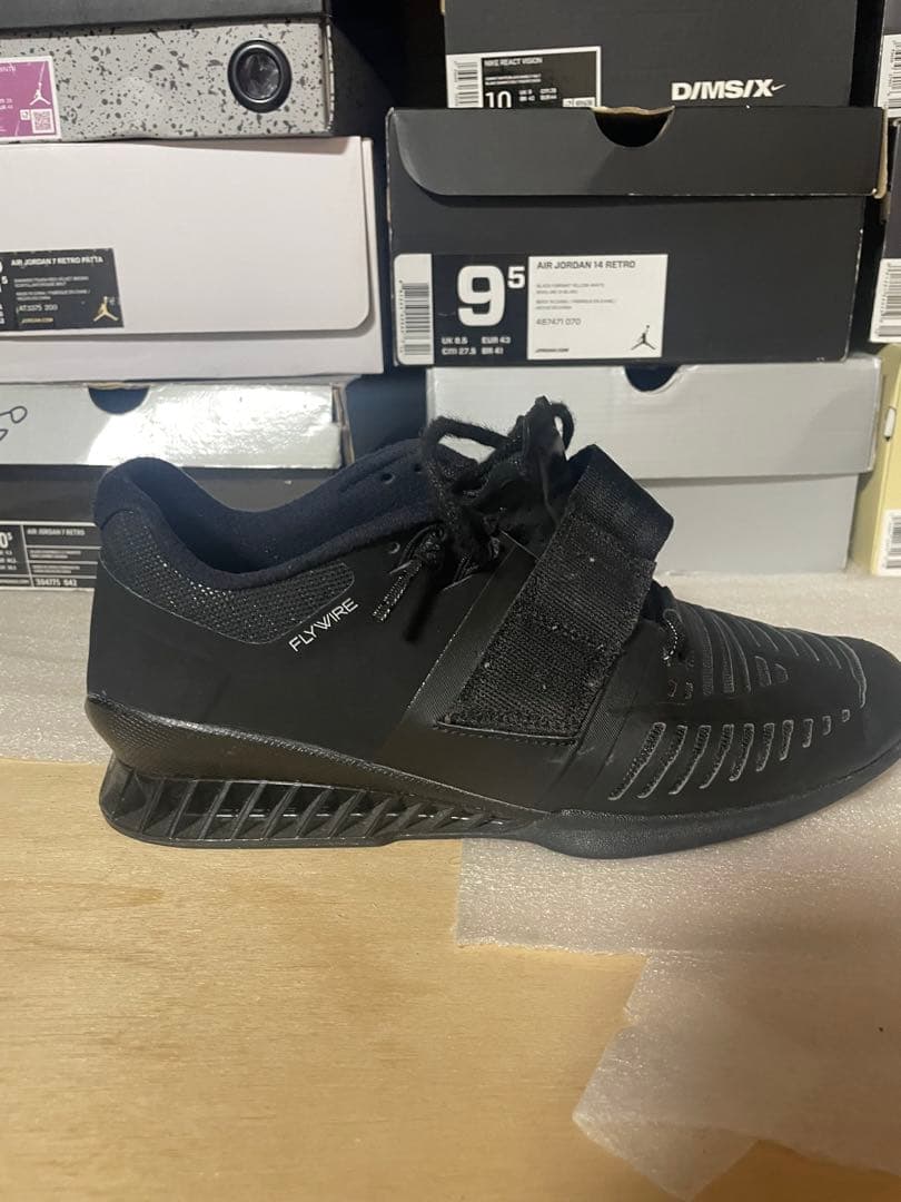 NIKE ロマレオス3 スクワットシューズ