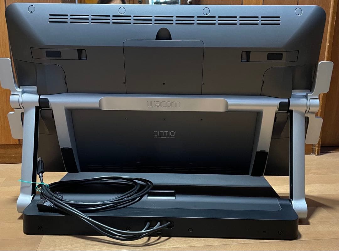 ワコム Cintiq 27QHD DTK-2700 液晶タブレット スタンド付