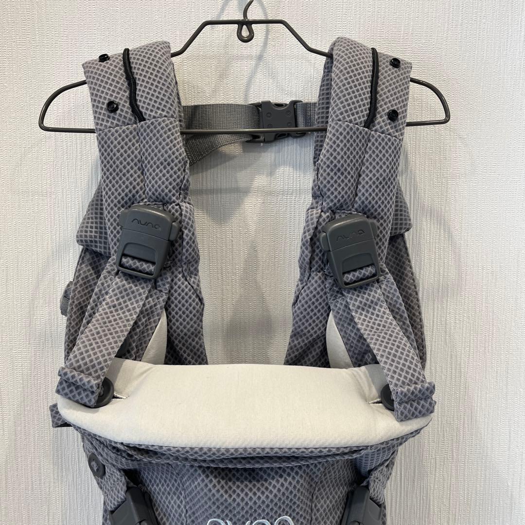 nuna　抱っこ紐　ベビーキャリア　カドル　クリック