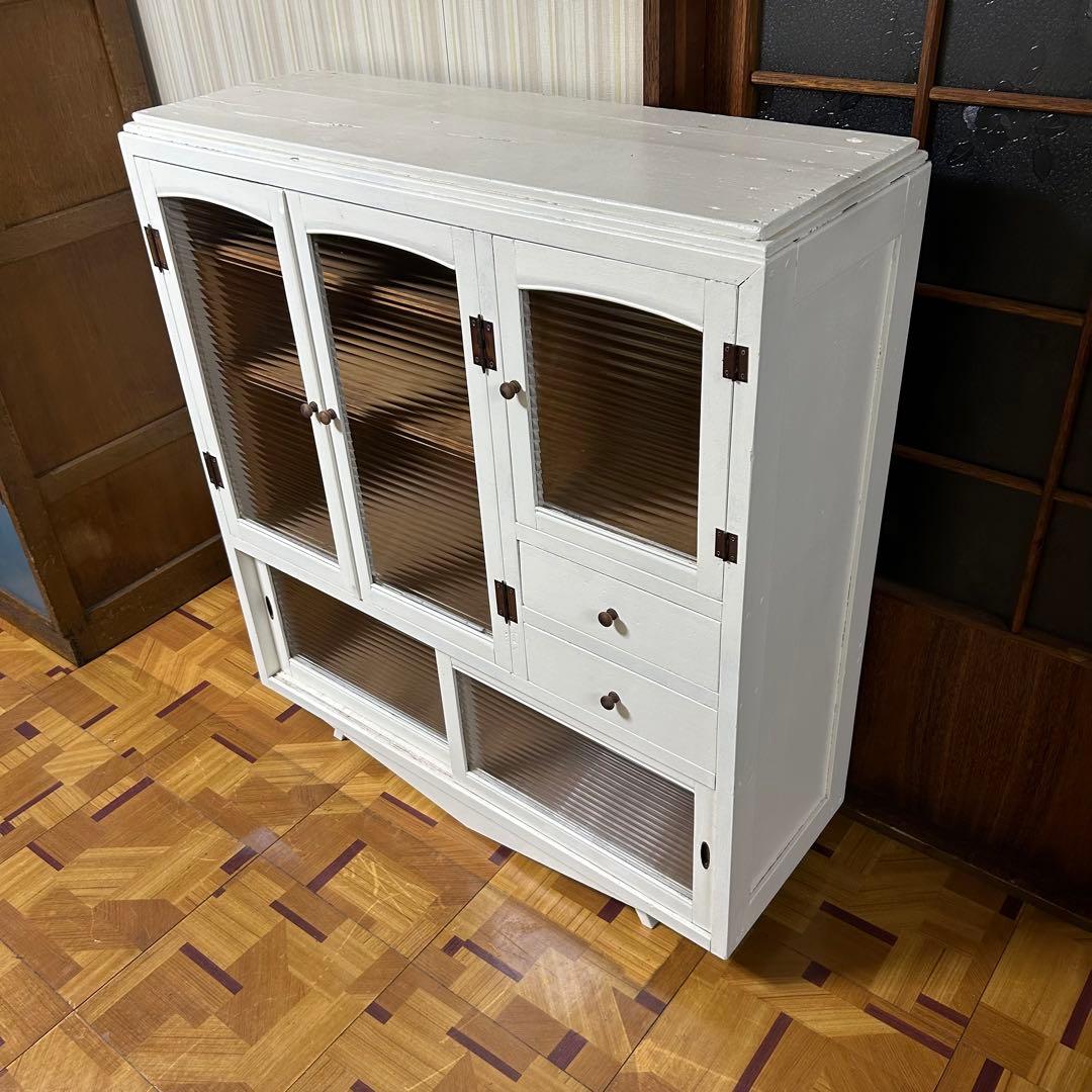 リペイント　古家具　戸棚