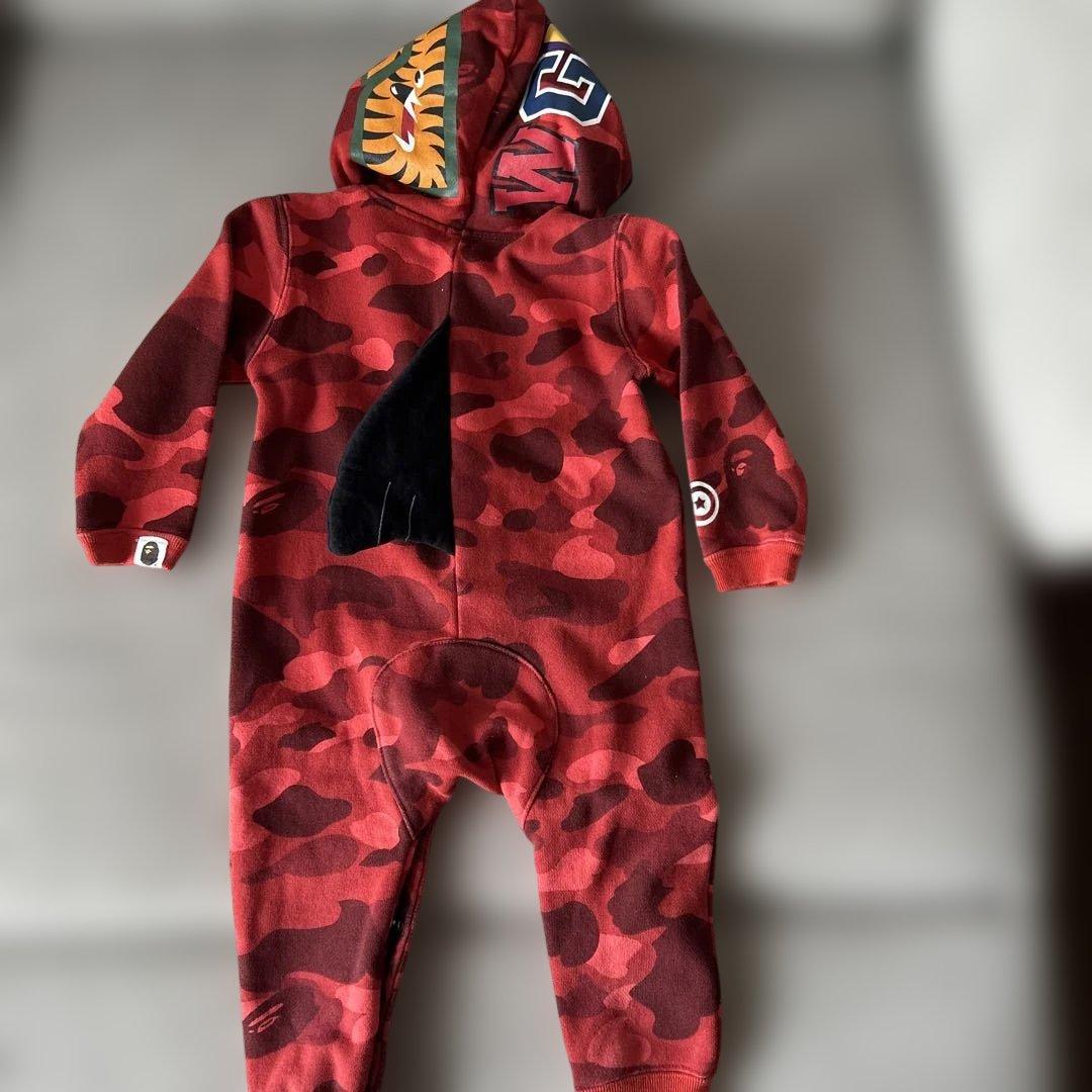 ❤︎さん【美品】BAPE KIDS赤色迷彩ロンパース80cm 正規品