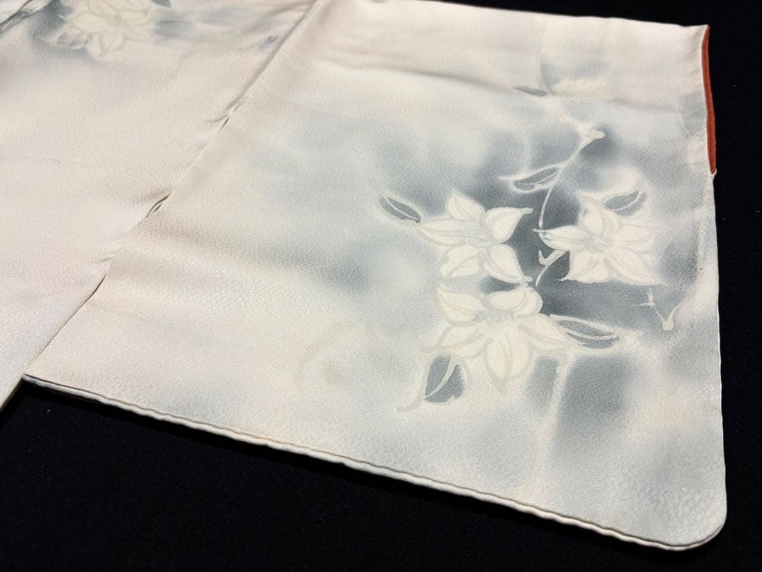 未使用品　和服　正絹　手描き.暈し染め　花模様　付下げ(斉藤三才.作家物)落款
