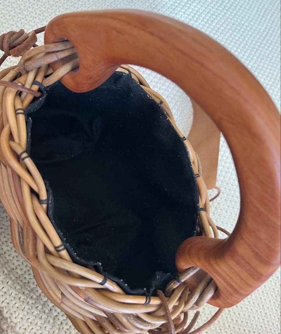 HItsuki ☆ウッドハンドルポシェット☆かごバッグ ショルダーバッグ