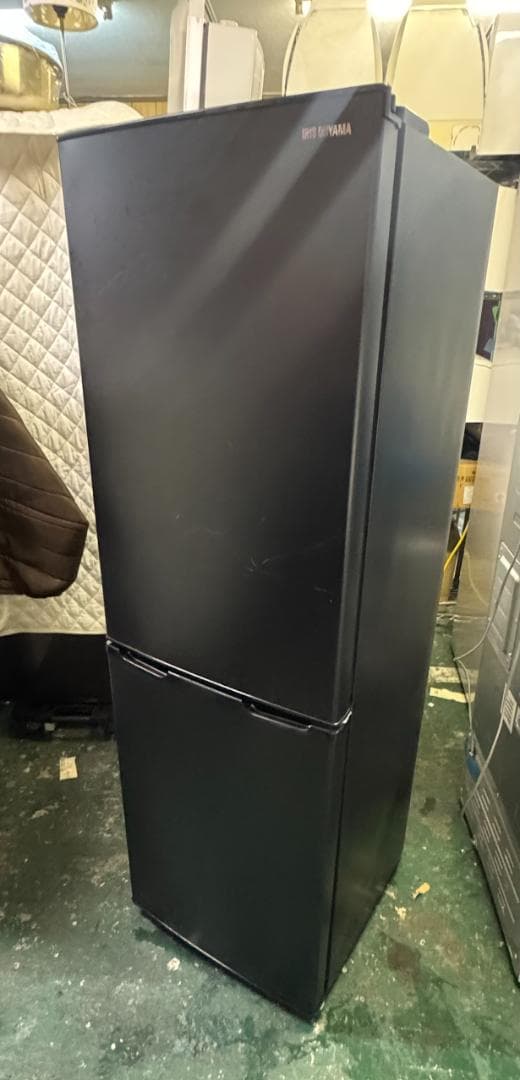 ブラック 冷蔵庫 下冷蔵上冷凍