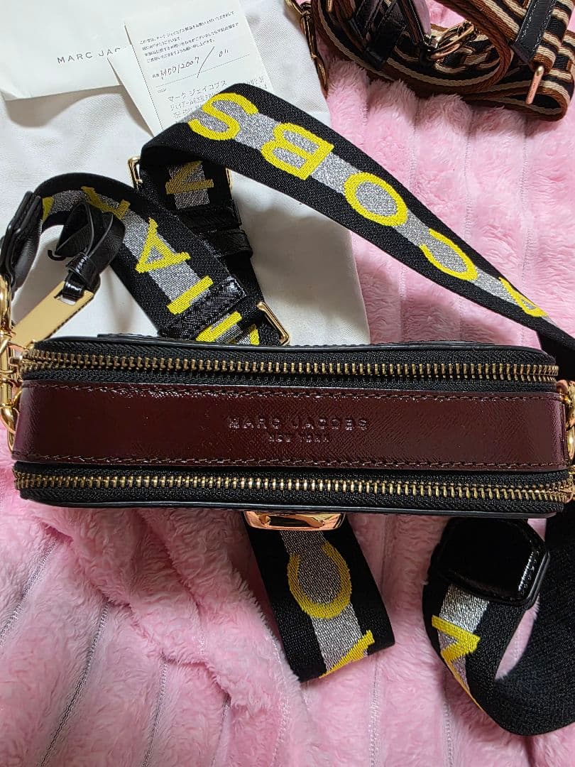 MARC JACOBS ブラックショルダーバッグ