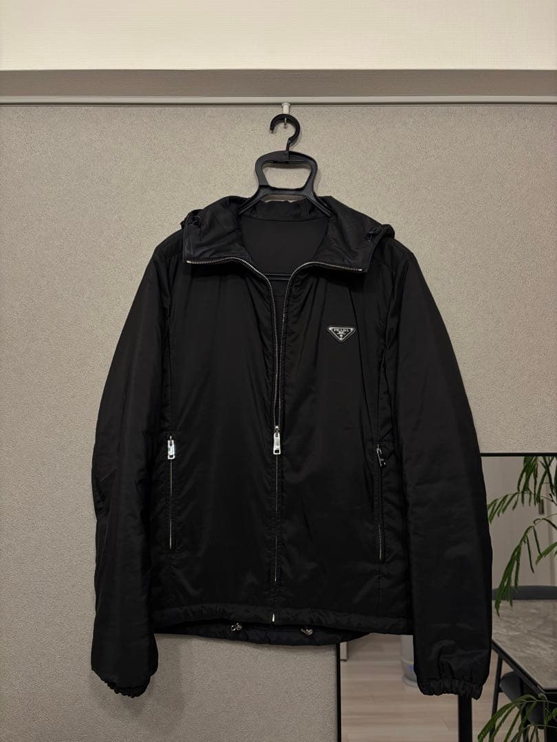 PRADA ナイロンジャケット フーディ ダウン