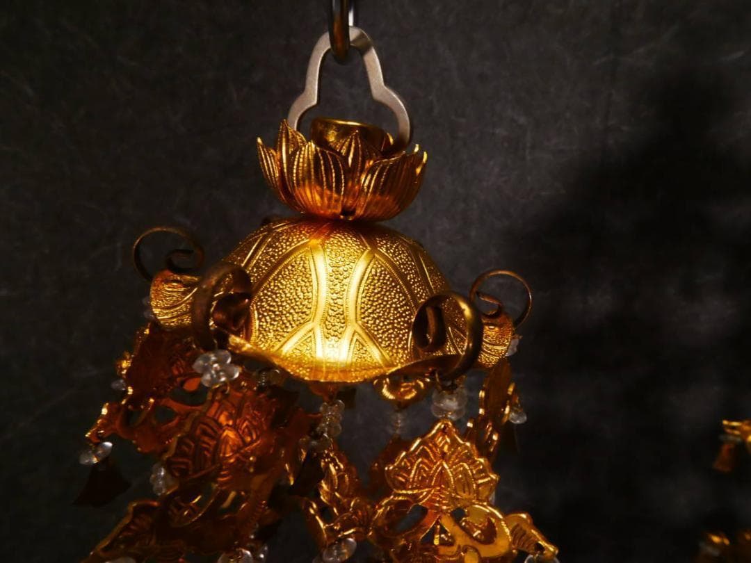 最終値下　展示未使用品　金色瓔珞　白玉付　高さ22㎝　4713