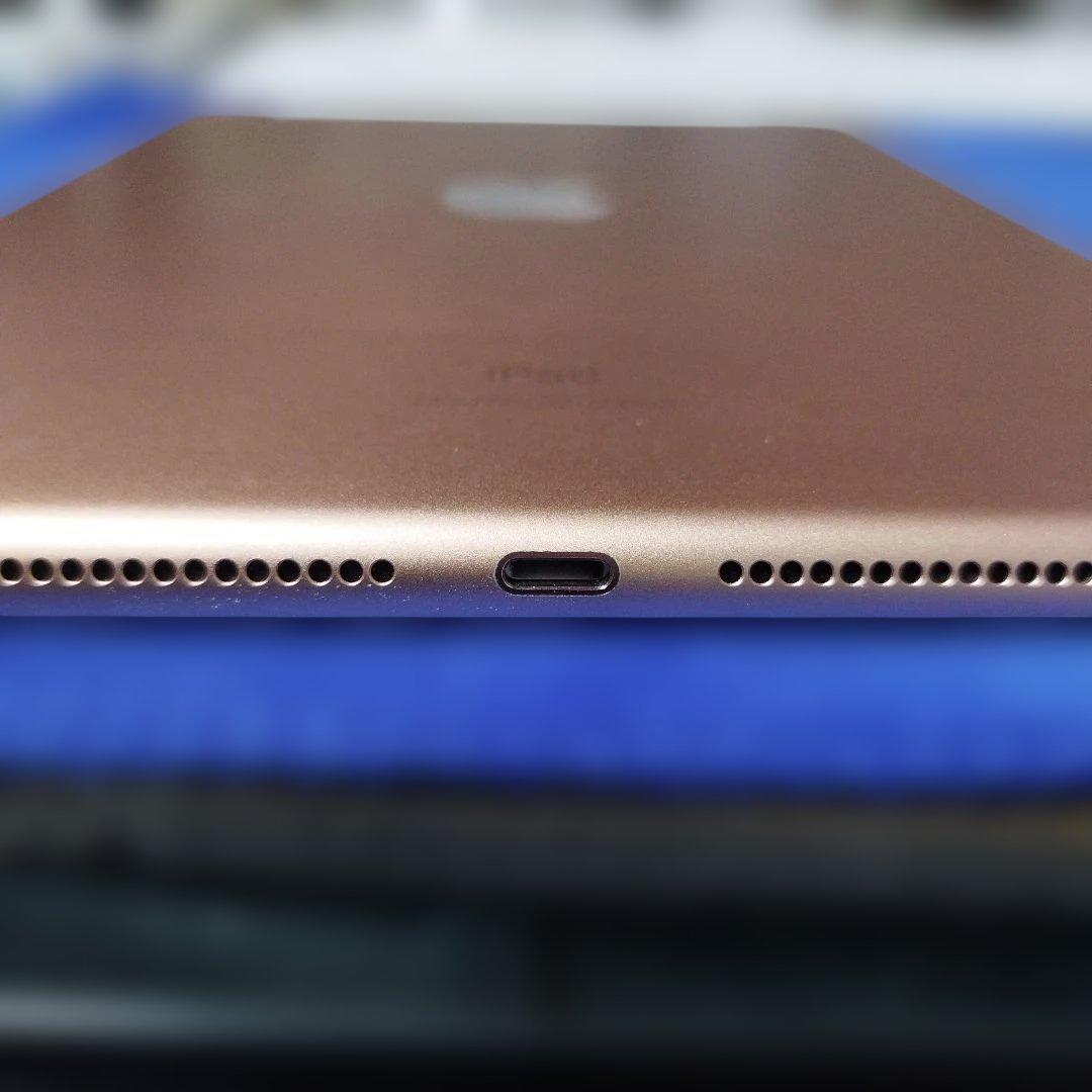 iPad 第7世代 セルラーモデル 32GB