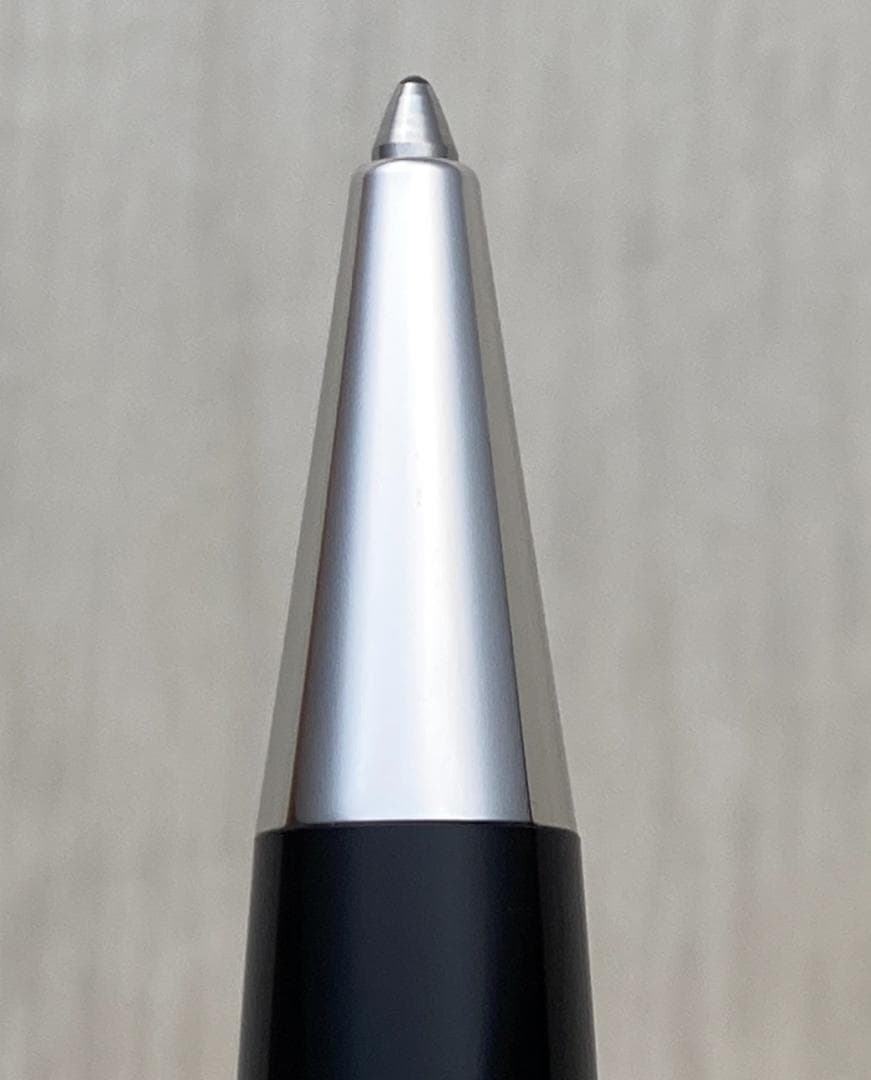 現行品　未使用に近い モンブラン プラチナライン P164 ブラック ボールペン