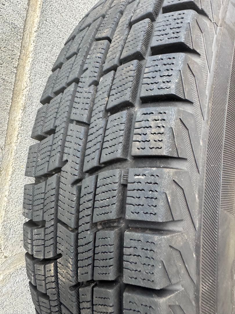 PRACTIVA ICE BP02 スタッドレスタイヤ 13インチ　2024年製