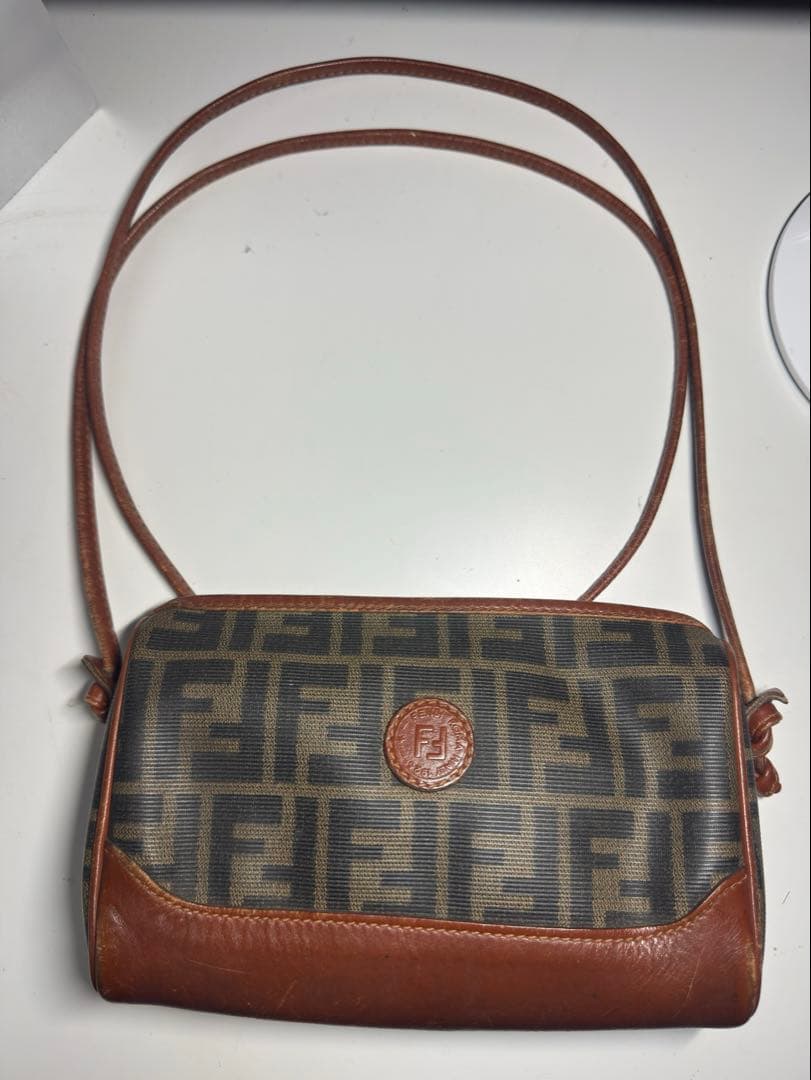 FENDI ミニポーチ