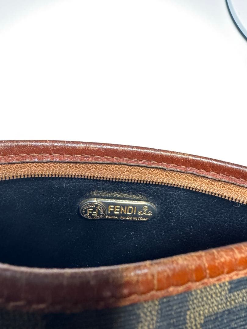 FENDI ミニポーチ