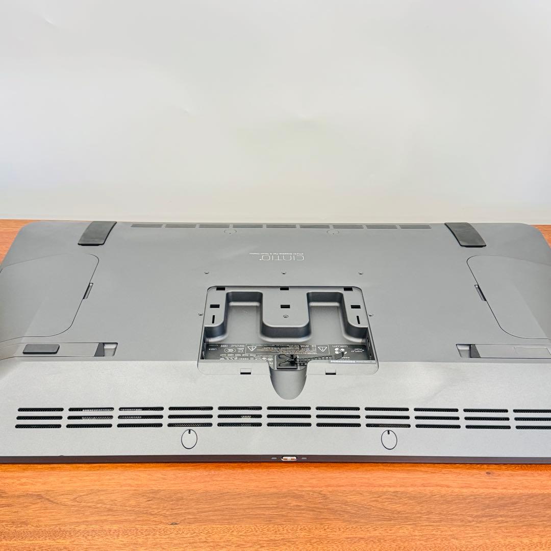 美品 Wacom Cintiq 27QHD 液晶ペンタブレット ワコム 液タブ