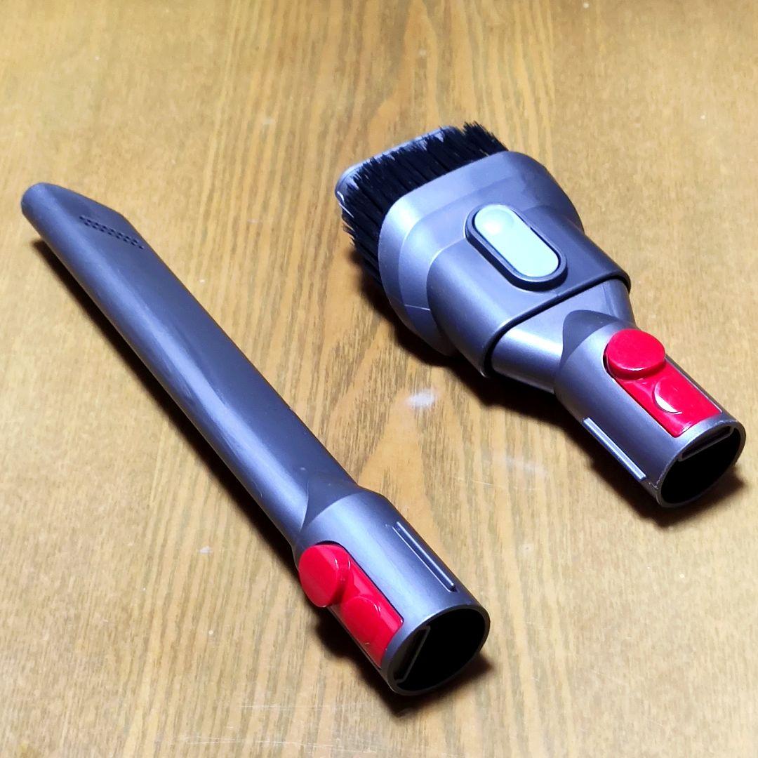 ダイソン V8SV10 掃除機 分解清掃済み 動作品 純正バッテリー３つセット