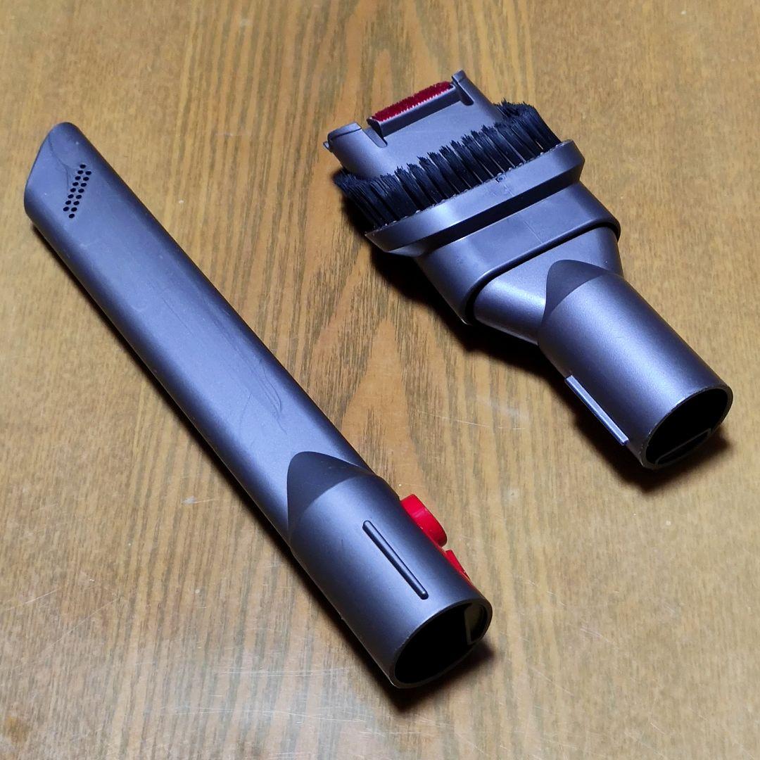 ダイソン V8SV10 掃除機 分解清掃済み 動作品 純正バッテリー３つセット