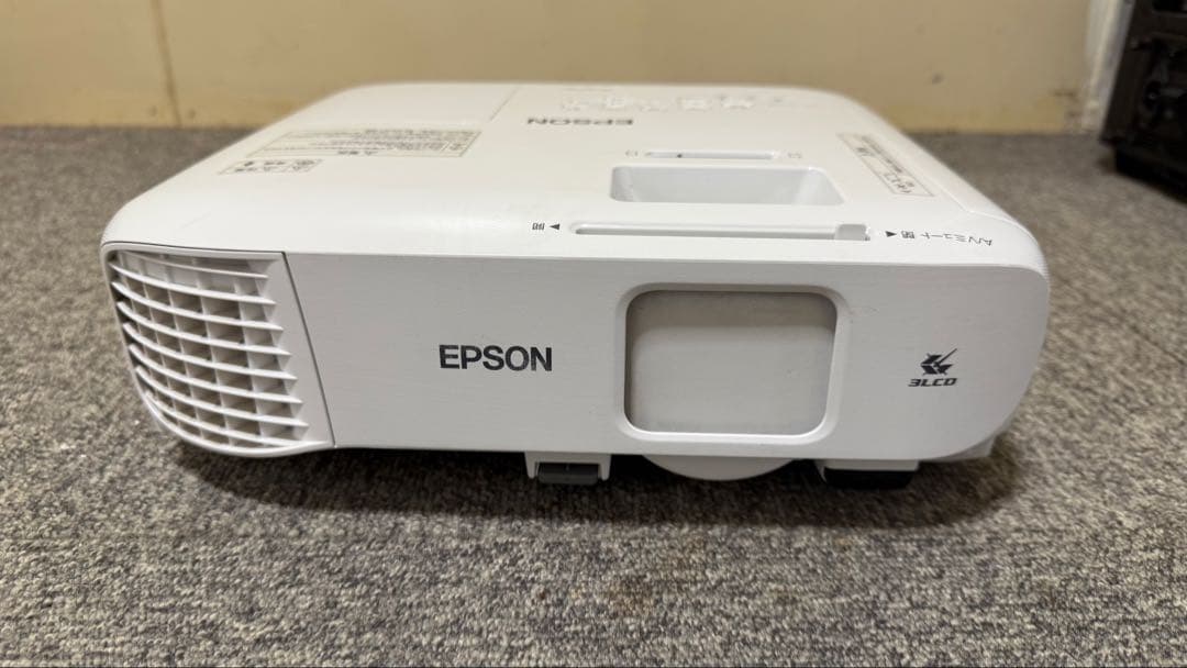 Epson EB-2142W プロジェクター