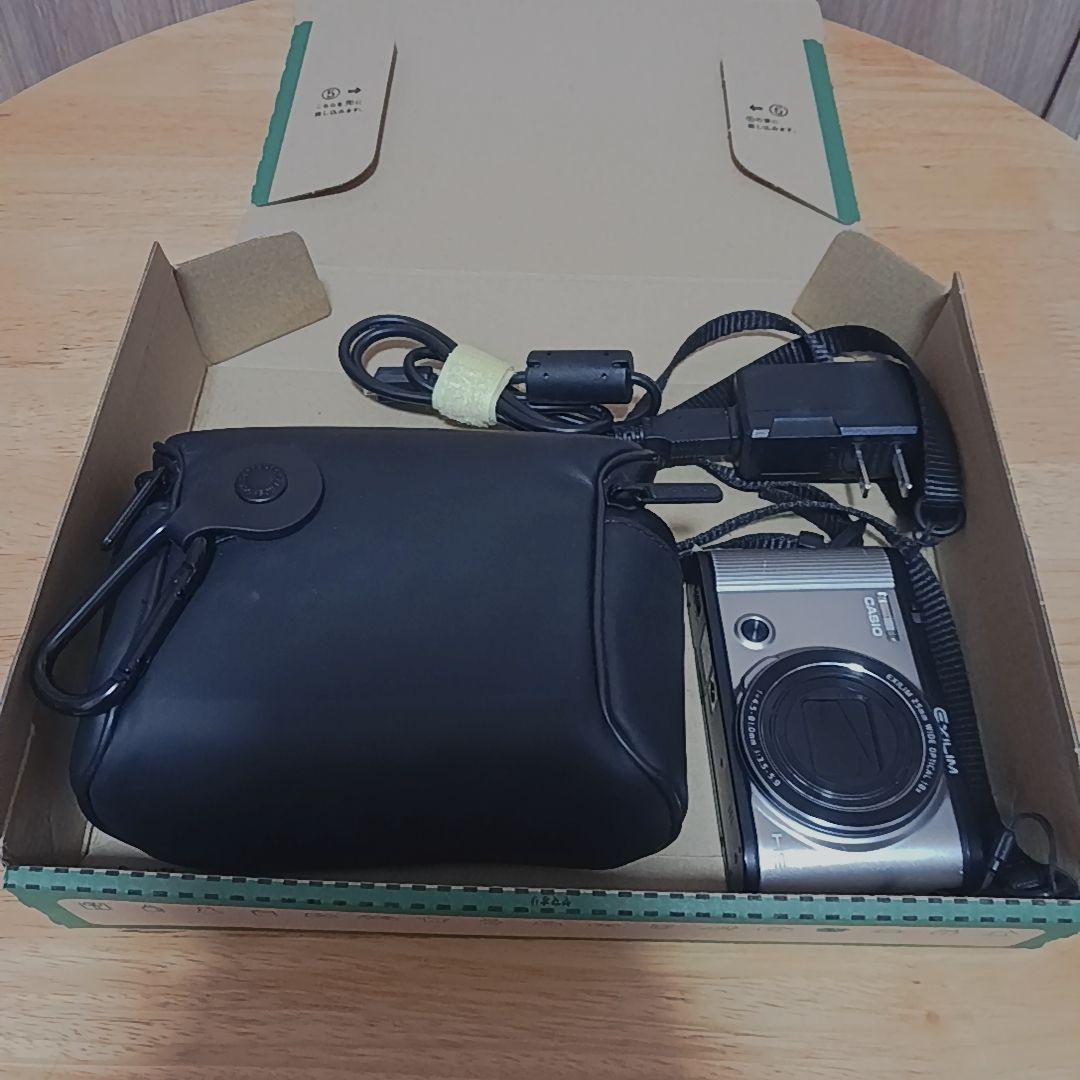 CASIO EXILIM HS　ケース&アダプタ付き