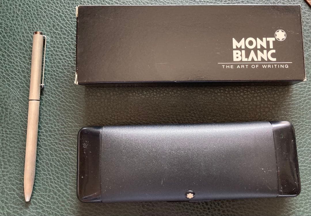 y*u様 MONTBLANCモンブラン ２色ボールペン 廃盤品シルバー 新品未使