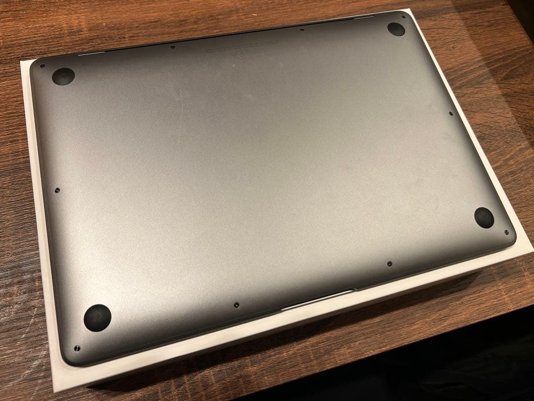 MacBook Air 13インチ　M1チップ搭載256GB