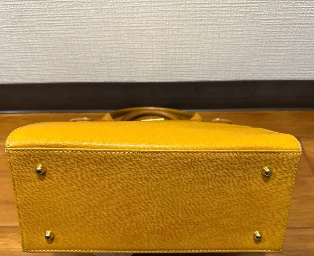 BURBRRY バーバリー ハンドバッグ トートバッグ イエロー