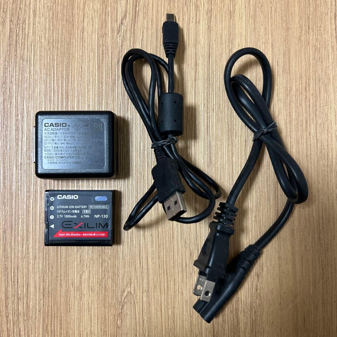 デジタルカメラ CASIO HIGH SPEED EXILIM EX-ZR1000