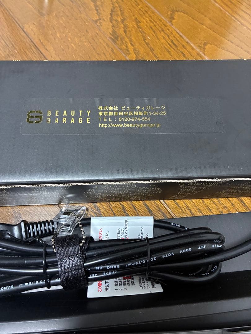 VOSS M24セラミック　ストレートヘアアイロン　ReFa クレイツ