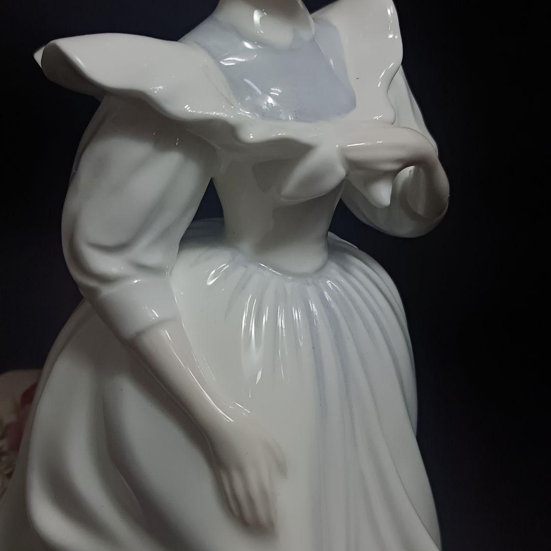 【美品】ロイヤルドルトン HN3165 フィギュアオブザマンス 8月 1988年