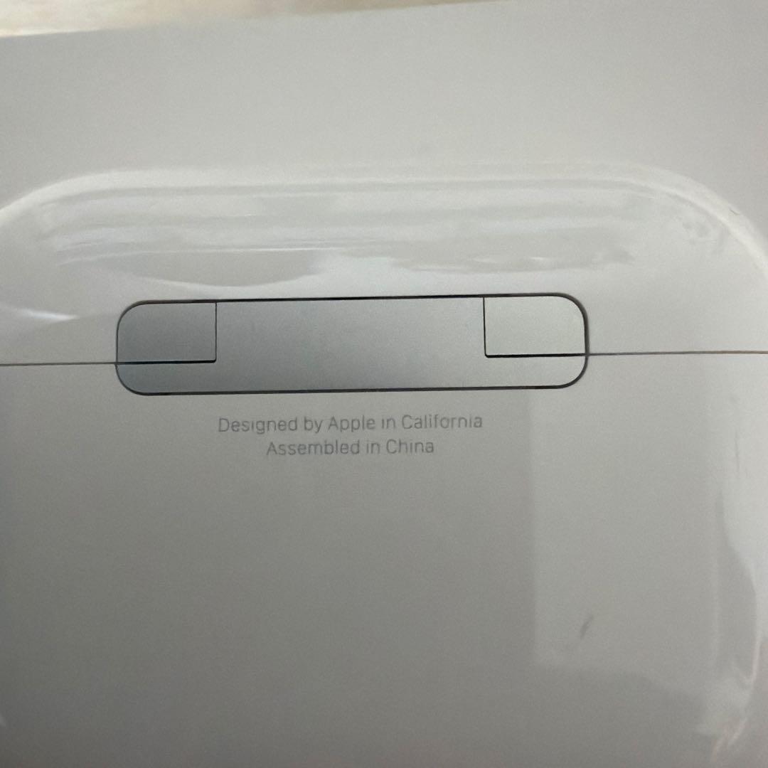 美品 Apple AirPods Pro3 ESRケース付き