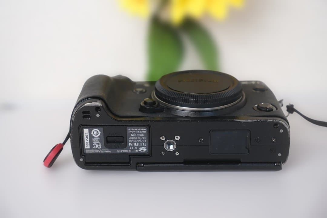 FUJIFILM X-T1 ミラーレス一眼 ブラック