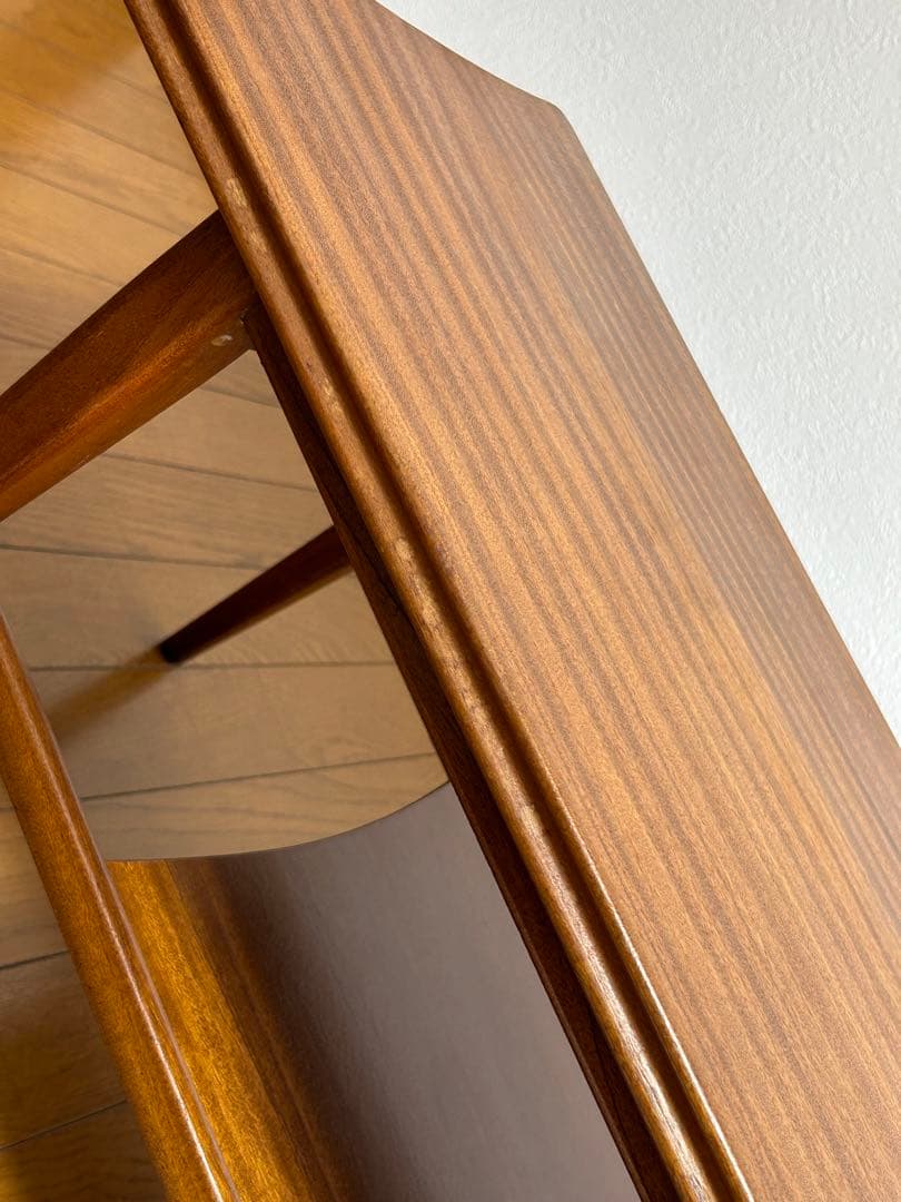 イギリス　FYNE LADYE （ファイン レディ）　センターテーブル