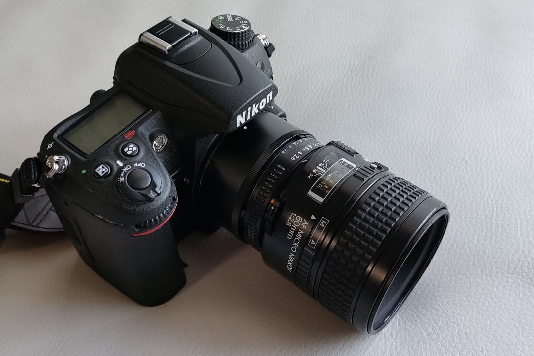 AF MicroNIKKOR 60mm f/2.8　接写撮影セット通常撮影もOK