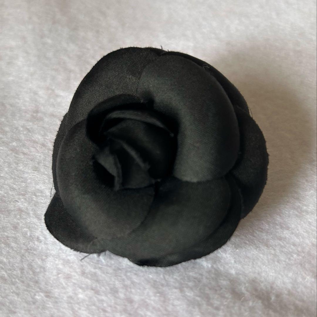 CHANEL ブラック カメリアブローチ 箱付き