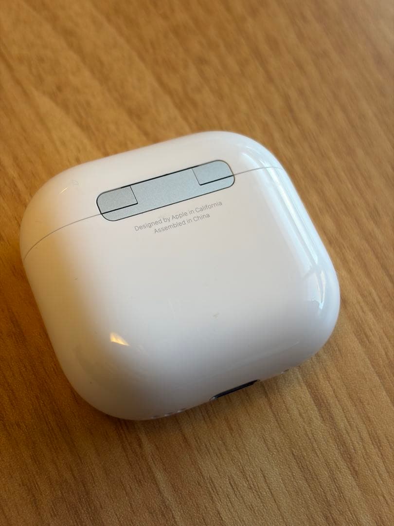 【AppleStore購入】AirPods4 アクティブノイズキャンセリング搭載