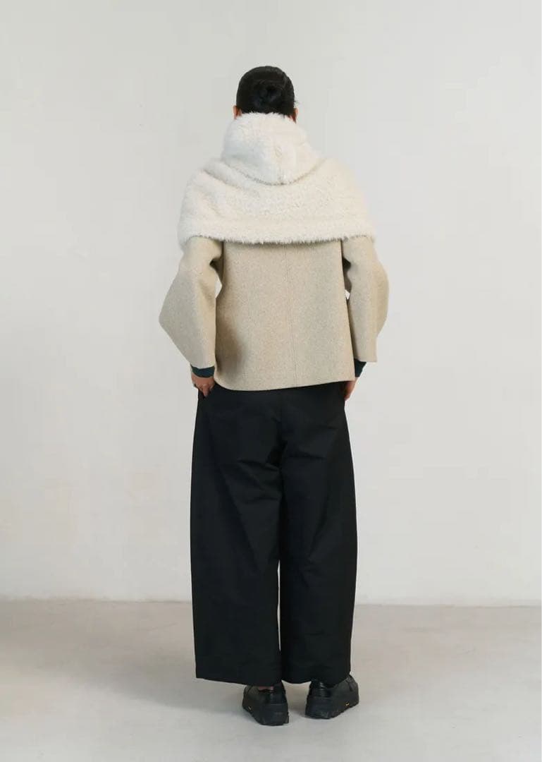 ジャケット・アウター AMOMENTO HAIRY HOODED CAPE