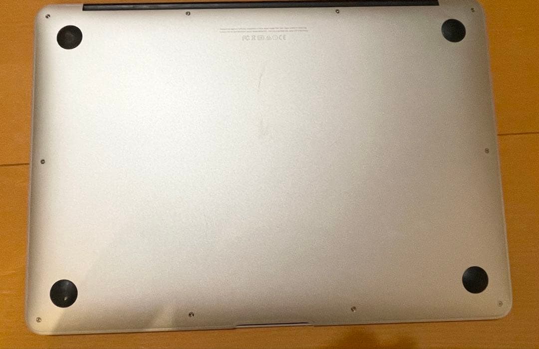 Apple MacBook Air 2015、 13インチ シルバー