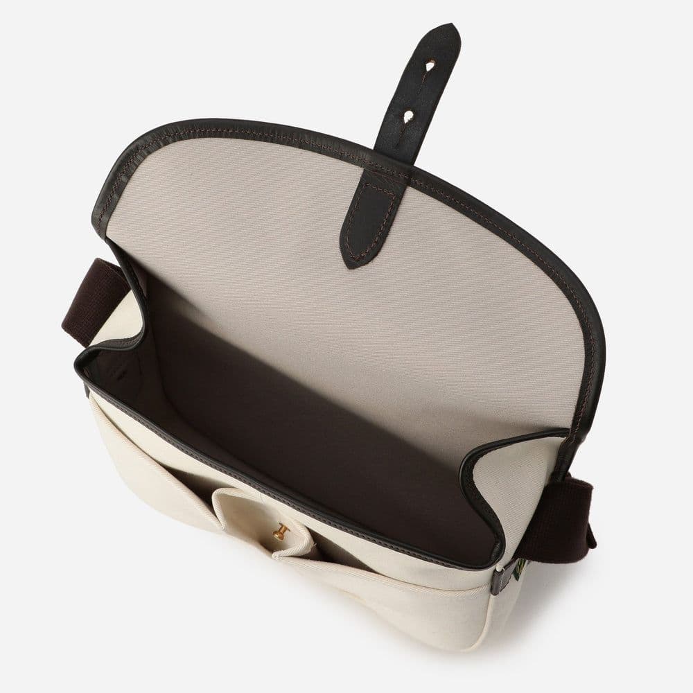 Brady ブレディ STOUR