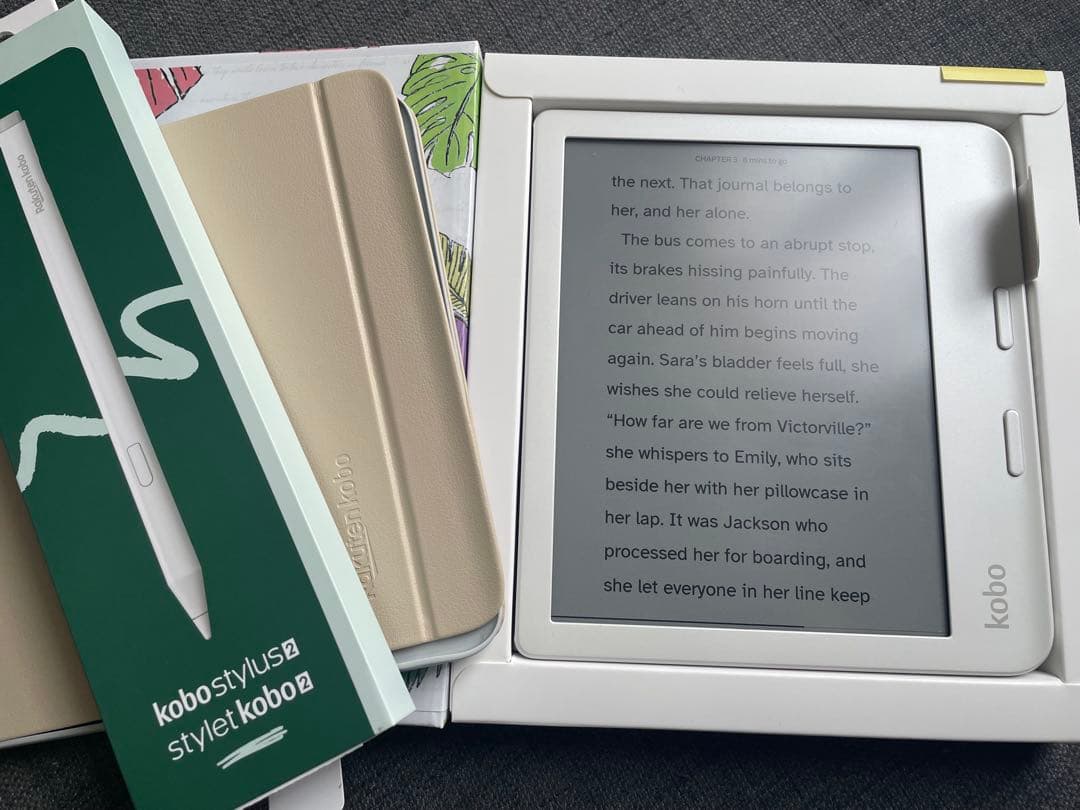 Kobo Libra Colour（ホワイト）本体 + スタイラス + カバー