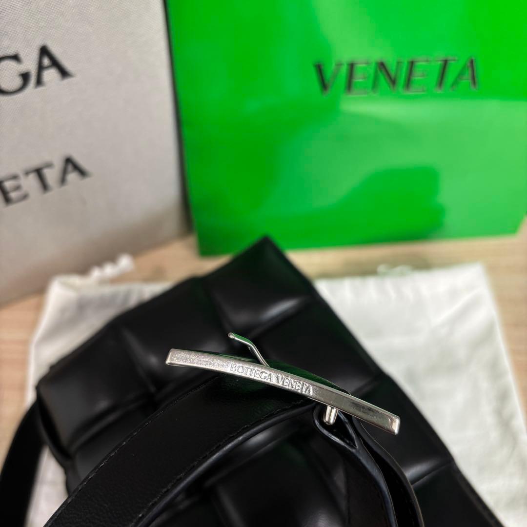 BOTTEGA VENETA/ボッテガ/ショルダーバッグ/パデッド/カセット