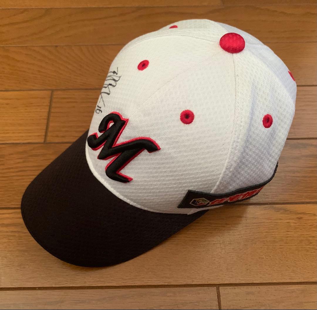 千葉ロッテマリーンズ　涌井秀章選手　練習用キャップ（実使用、サイン入り）