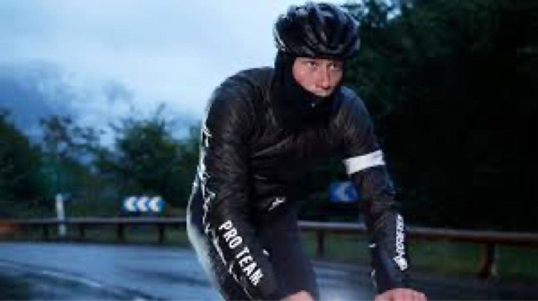 GORE-TEX RAPHA プロチーム インサレーティッドジャケット 黒　L