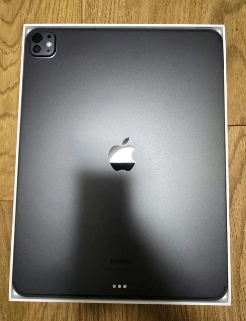iPad Pro 13 M4 1TB SIMフリー ほぼ未使用