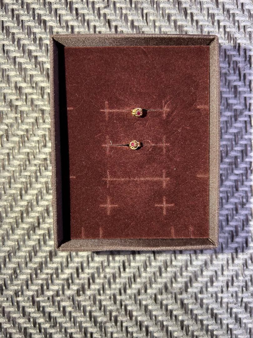 ete K18YG フルール ピアス（誕生石 7月）