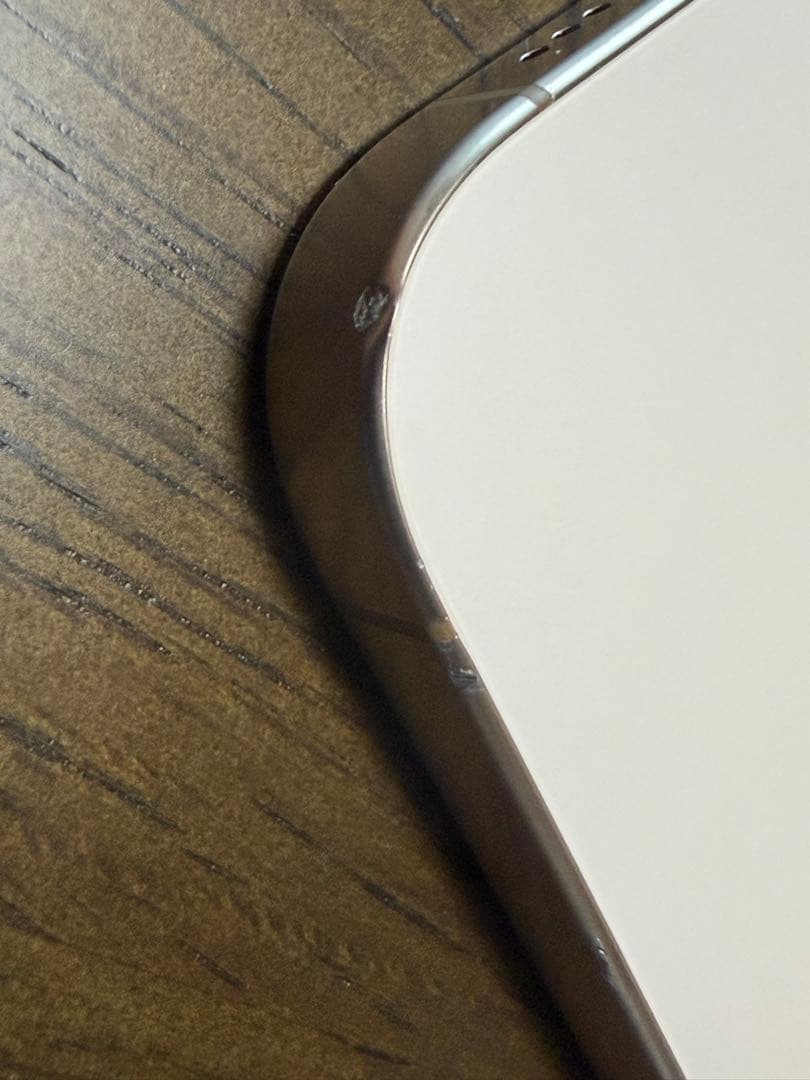 iPhone16pro 256 デザート