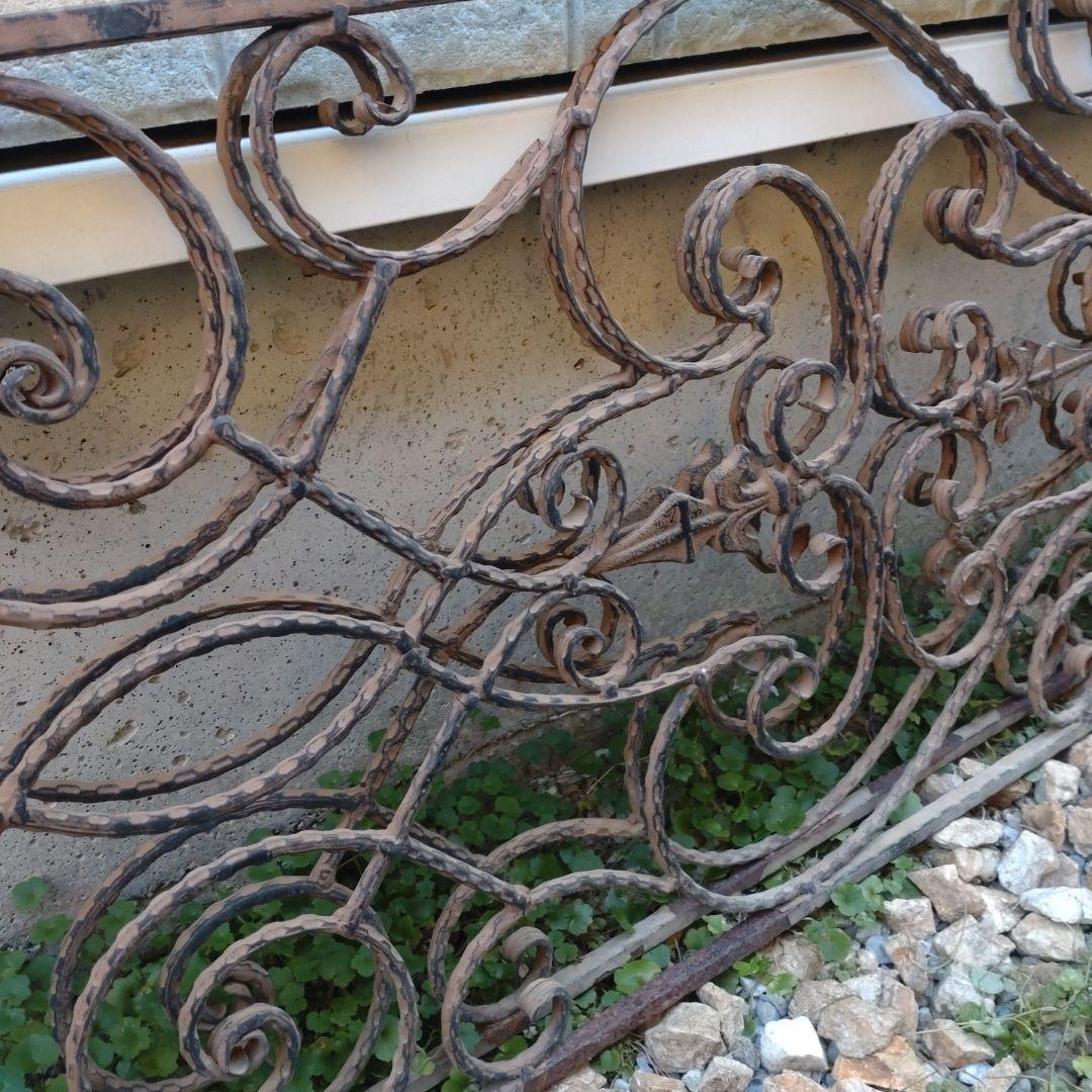 シャビーシック　アンティーク風　鋳物アイアン　ガーデンフェンス2枚組