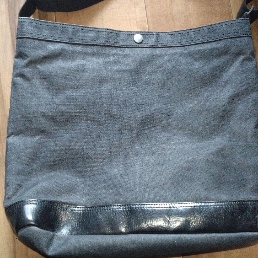 ポーター　フィールド　黒のキャンバスショルダーバッグ