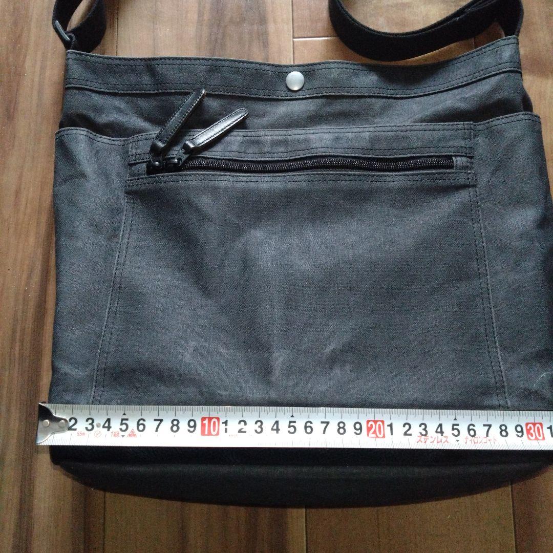 ポーター　フィールド　黒のキャンバスショルダーバッグ