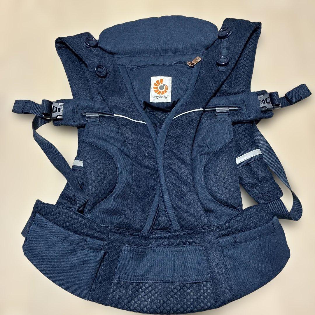 人気！エルゴの抱っこひも　オムニブリーズ　ミッドナイトブルー