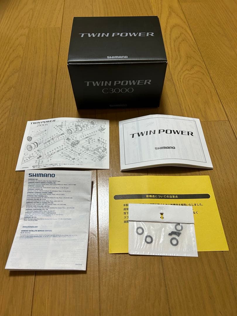 【美品】SHIMANO TWIN POWER C3000 スピニングリール